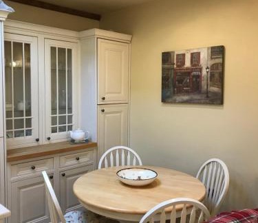 Kendal House | courtyard cottage