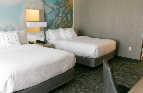 Elkhart Hotel | Courtyard Elkhart
