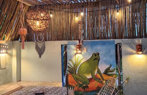 Puerto Yucalpeten Apartment | Courtyard family room