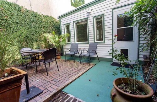 Historic Downtown Savannah House | Courtyard on Gaston w/Private Living Area & Murphy Bed by Lucky Savannah