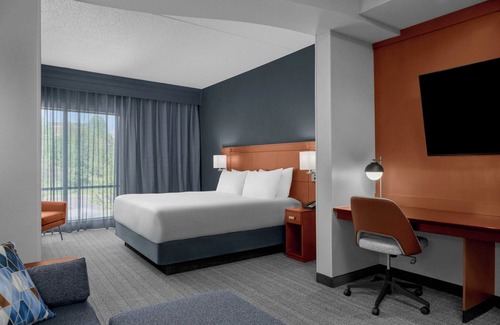 South Hills Hotel | Courtyard Pittsburgh Airport Settlers Ridge