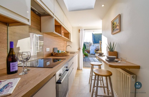 Weymouth Cottage | Cove Cottage - Brewers Quay Harbour