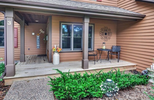 The Galena Territory House | COVERED HOT TUB AWAITS AFTER A DAY OF ACTIVITY ! COME EXPERIENCE WESTAWAY!