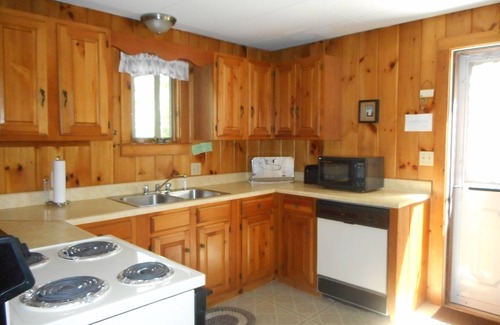 Damariscotta Cottage | Coveside Cottage on the shores of Pemaquid Lake