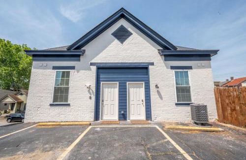 Covington House | Covington Charm 201
