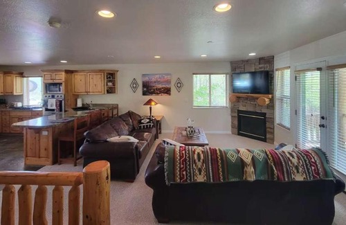 Eden House | Cowboy Ski Condo Near Powder Mountain Eden Utah All Season Retreat Golf and Ski Resort