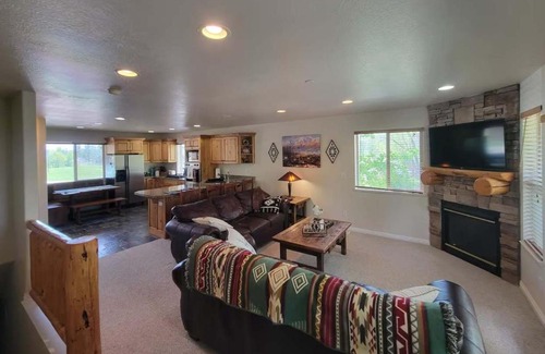 Eden House | Cowboy Ski Condo Near Powder Mountain Eden Utah All Season Retreat Golf and Ski Resort