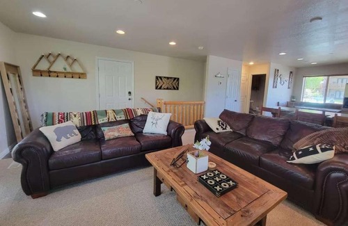 Eden House | Cowboy Ski Condo Near Powder Mountain Eden Utah All Season Retreat Golf and Ski Resort