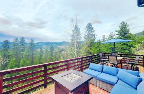 Black Hawk House | Coyote Cottage Retreat Hot Tub Deck Mtn Views