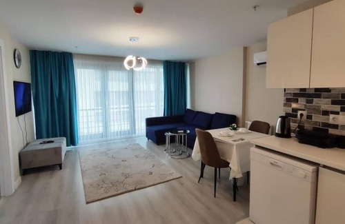 Bagcilar Apartment | Cozy 1+1 Apartment near 212 Outlet AVM