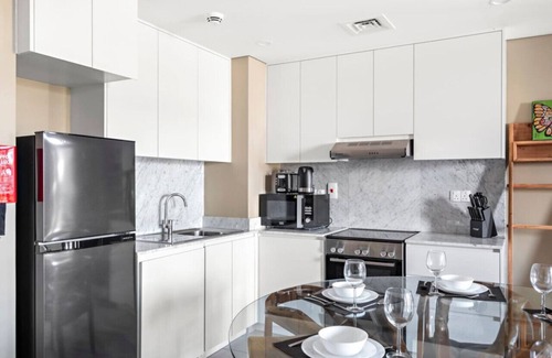 Umm Suqeim 3 Apartment | Cozy 1 BR near Madinat Jumeirah and Burj Al Arab