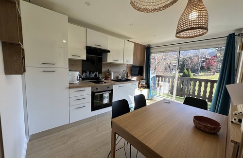 Araches-la-Frasse Apartment | Cozy 1-Bedroom + Cabin for 4, Near Ski Slopes, Parking Included