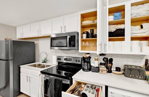 Five Points South Apartment | Cozy 1-bedroom apartment in welcoming Birmingham with fitness room