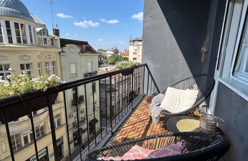 Stari Grad Apartment | Cozy 1-bedroom apartment with AC, WiFi in charming Beograd