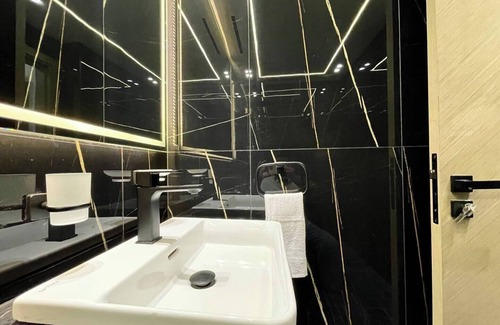 Jumeirah Village Apartment | Cozy 1-bedroom apartment in awesome Dubai with WiFi, AC, fitness room