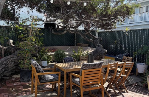 Hermosa Beach Cottage | Cozy 1-bedroom cottage in Hermosa Beach with WiFi