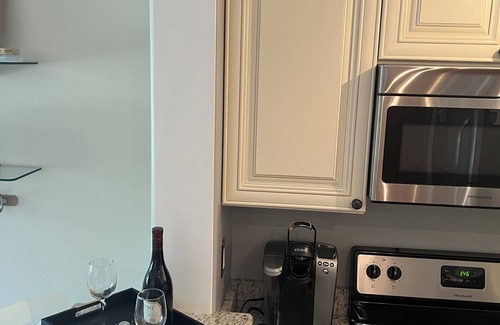 Lake Geneva Condo | Cozy 1-bedroom condo in enchanting Lake Como, near Lake Geneva.
