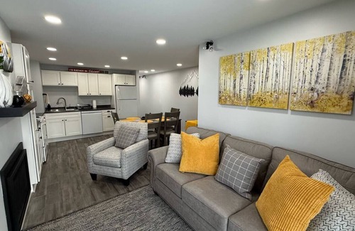 Central Vermont- Killington Condo | Cozy 1-bedroom condo in the heart of Killington with mountain views
