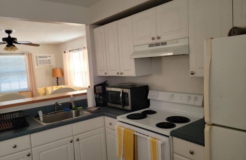Delray Beach Apartment | Cozy 1 Bedroom in Downtown Delray Beach