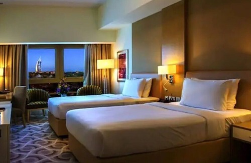 Al Safa Apartment | Cozy 1 Bedroom Junior Suite Hotel with Pool