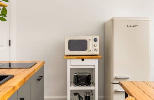 Chosewood Park Apartment | Cozy 1-bedroom private guest suite in Atlanta