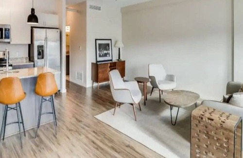 Detroit Apartment | Cozy 1-bedroom with WiFi and AC in amazing downtown Detroit