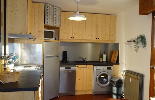 Les Gets Apartment | Cozy 1-BR Apartment for 4, South-Facing Balcony, Close to Shops and Lifts - Les Gets