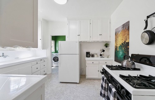Beverly Grove Hotel | Cozy 1 BR Unit Near Rodeo Dr. w/W/D