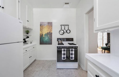 Beverly Grove Hotel | Cozy 1 BR Unit Near Rodeo Dr. w/W/D