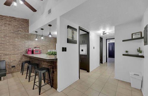 Edinburg Apartment | Cozy 1 BR @ UTRGV, Campus Living