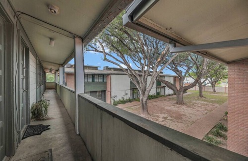 Edinburg Apartment | Cozy 1 BR @ UTRGV, Campus Living