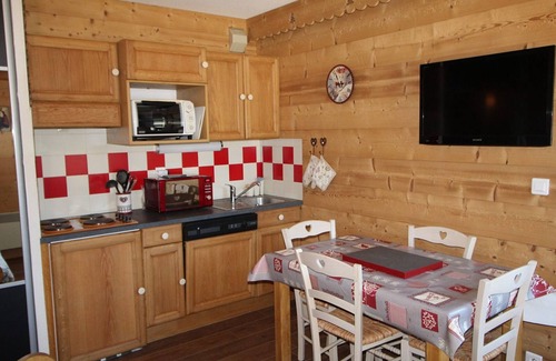 Les Carroz-d'Araches Apartment | Cozy 1BR Apt Sleeps 4, Ski-In/Ski-Out, Parking, Dishwasher