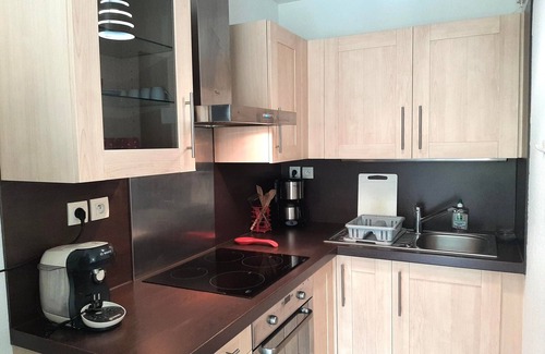 Capbreton Apartment | Cozy 1BR Apartment Near Center with Parking, Balcony, and Full Kitchen in Capbreton