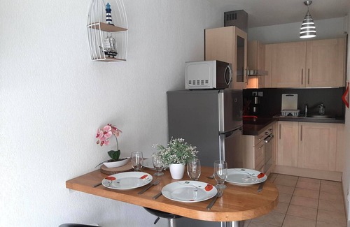 Capbreton Apartment | Cozy 1BR Apartment Near Center with Parking, Balcony, and Full Kitchen in Capbreton