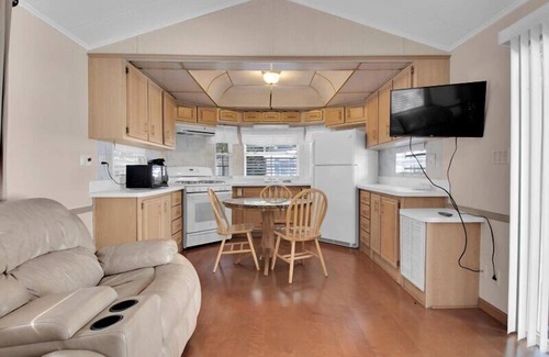 Pigeon Forge RV Rental | Cozy 1BR Cottage in Pigeon Forge