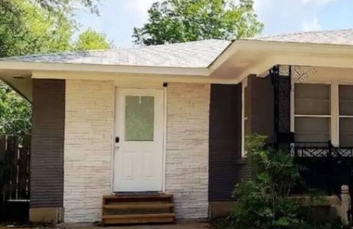 Temple Apartment | Cozy 1BR Duplex | Near Baylor Scott & White