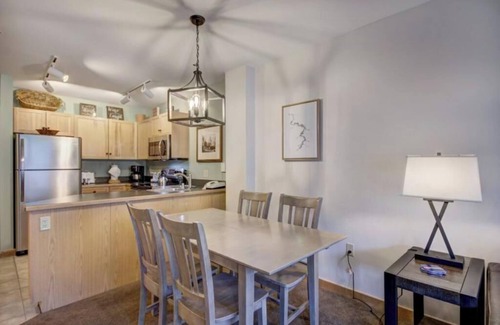 River Run Condo | Cozy 1BR River Run condo - walk to slopes, pool, hot tub & more!