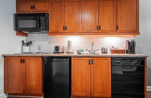 Vernon Condo | Cozy 1BR @ The Appalachian | Ski-In/Out, Fireplace, Pool, Mountain Views #246