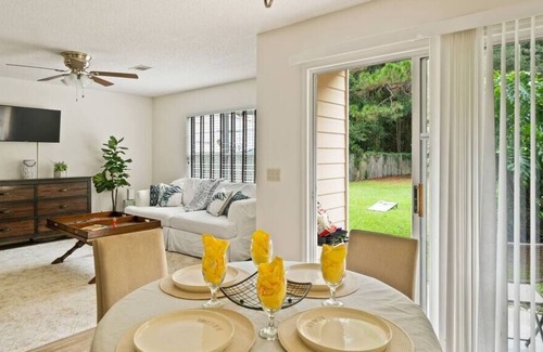 St. Marys House | 💎Cozy 2 bdrm 🐠 5 Mins from waterfront ⚡️Fast Wifi🌟