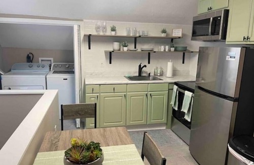 Wilmington Apartment | Cozy 2 Bdrm apt in Wilmington