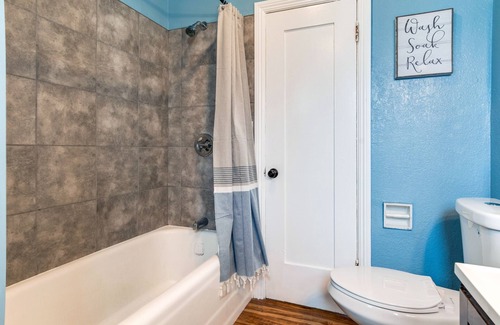 Harbor House | Cozy 2 BdRm Long Beach Casita - Sleeps 6