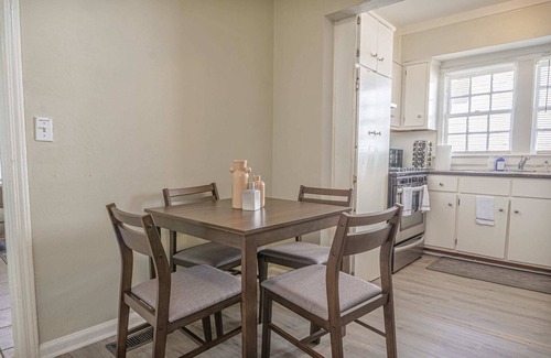 Columbus Apartment | Cozy 2-Bed Business Stay