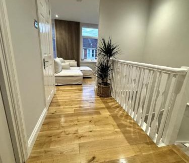 Horfield Apartment | Cozy 2-Bed Flat Your Perfect Home Away From Home