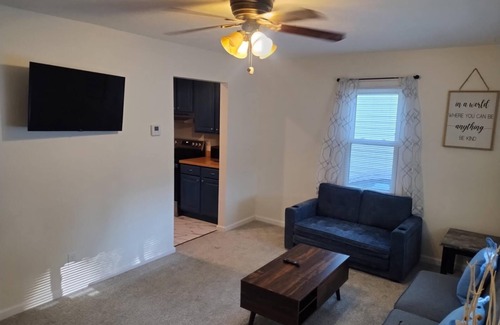 Cleveland House | Cozy 2 bedroom 1 bathroom home near the airport with fenced in back yard
