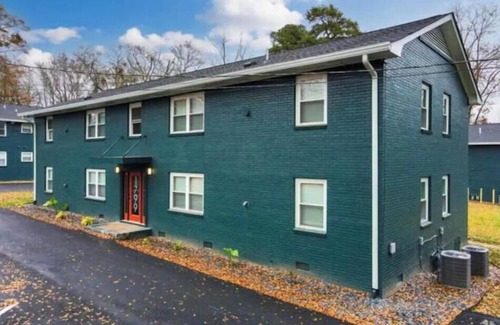 College Park Apartment | Cozy 2 Bedroom 2 Bathroom in Atlanta Ga