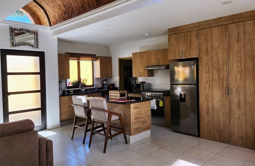 Ajijic House | cozy 2 bedroom 2 bathroom lake house in artsy Ajijic with fiber internet
