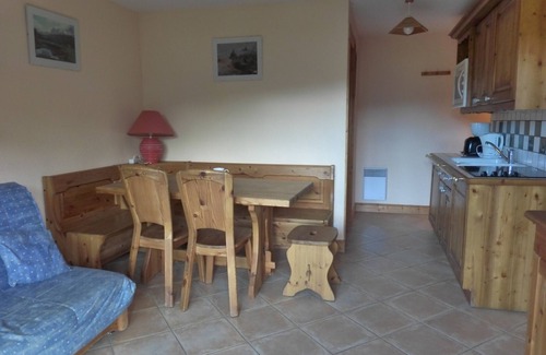 Meribel Village Apartment | Cozy 2-Bedroom Apartment for 4 People, Near Méribel Village Slopes and Shops