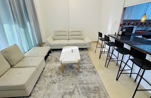 Al Sufouh 2 Apartment | Cozy 2-bedroom apartment in brilliant Dubai with Garden Balcony, WiFi