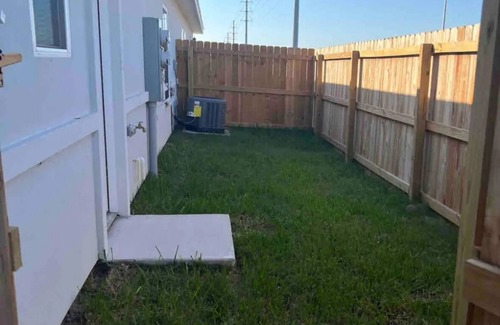 Pharr Apartment | Cozy 2-bedroom apartment in fabulous with WiFi, AC