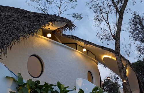 Kalpetta Cabin | Cozy 2-bedroom cabin in Wayanad, built sustainably amidst lush greener nn